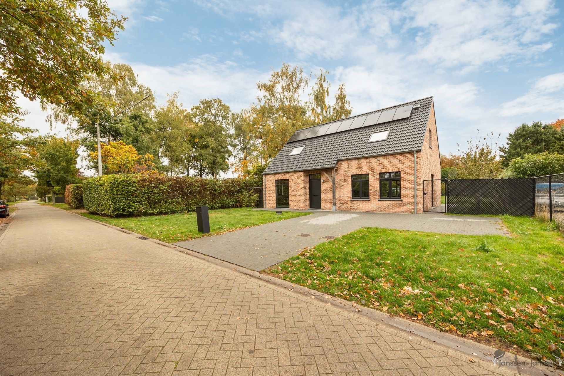 Moderne en energiezuinige gezinswoning op ruim perceel te Brecht foto 27