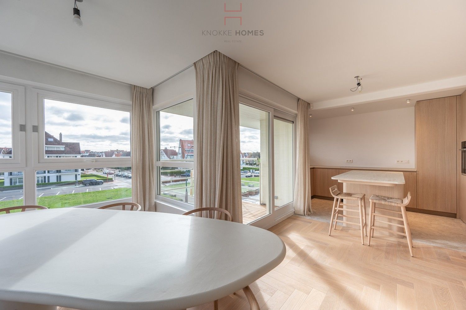 Prachtig gerenoveerd hoekappartement met 3 slaapkamers nabij het Casino en La Réserve foto 11