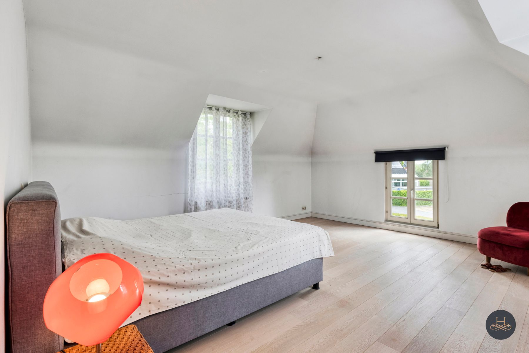 Exclusieve prachtig afgewerkte pastorijwoning met grote tuin foto 38