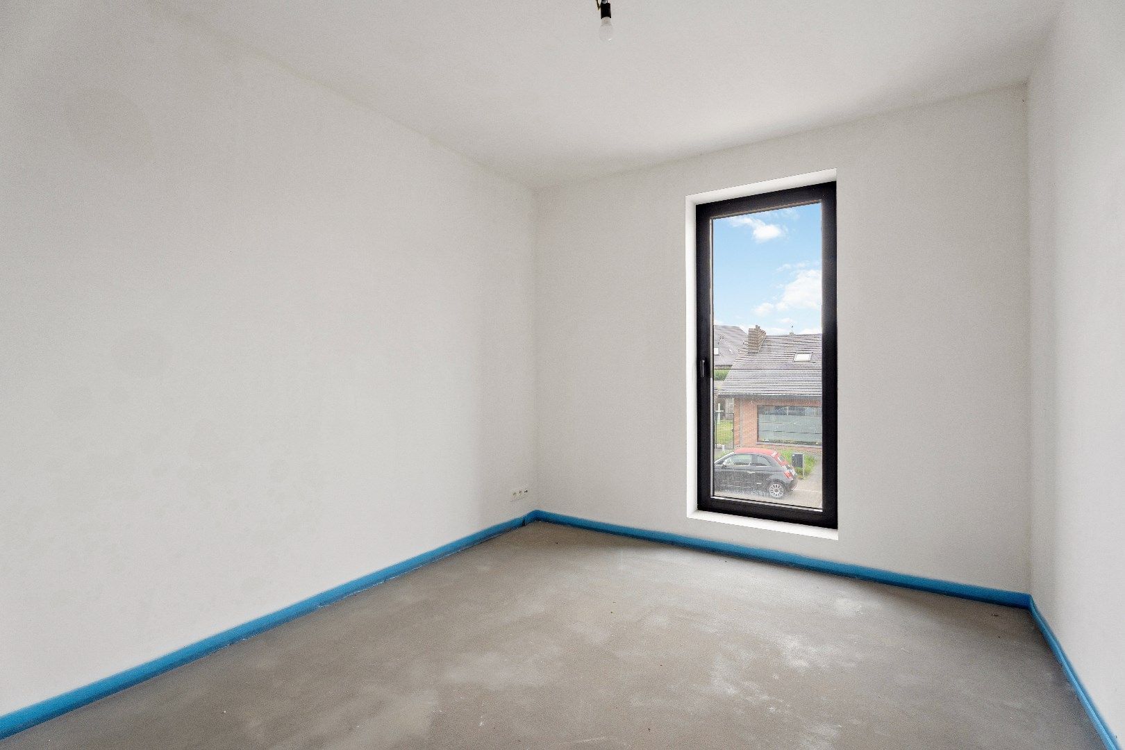 RUIME HALF OPEN NIEUWBOUWWONING MET 4 SLPKS | TUIN | GARAGE foto 8