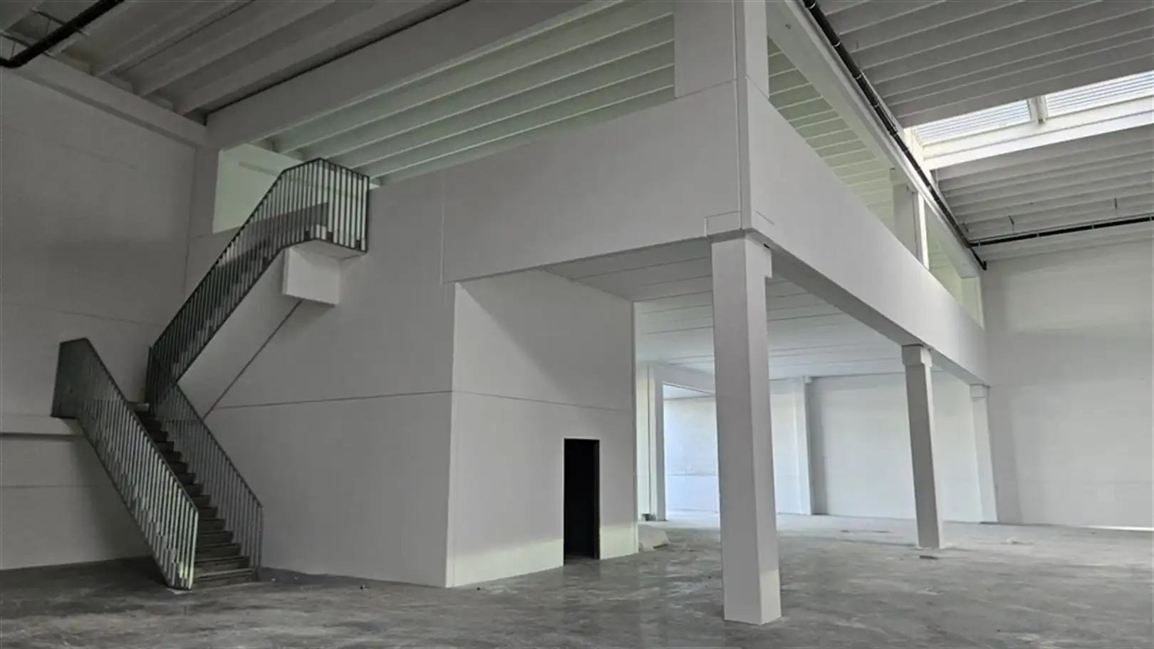 Twee nieuwbouw loodsen met zichtlocatie E17 foto 8