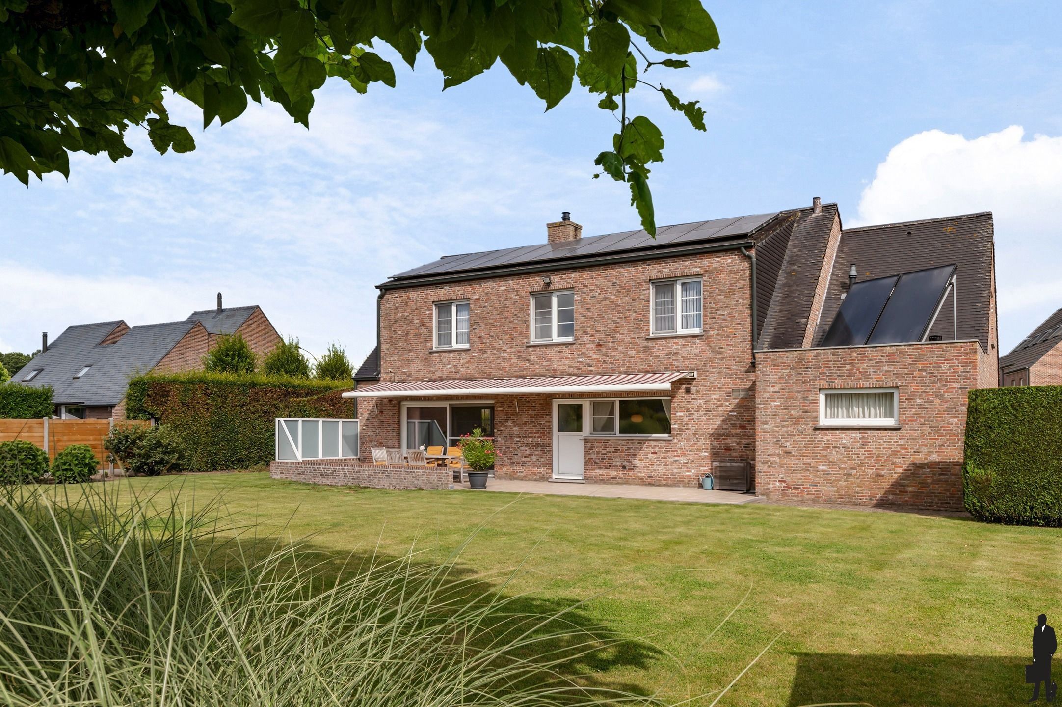 Uitstekende villa met 4 slpk. op ca. 2.000m² in Weelde foto 37
