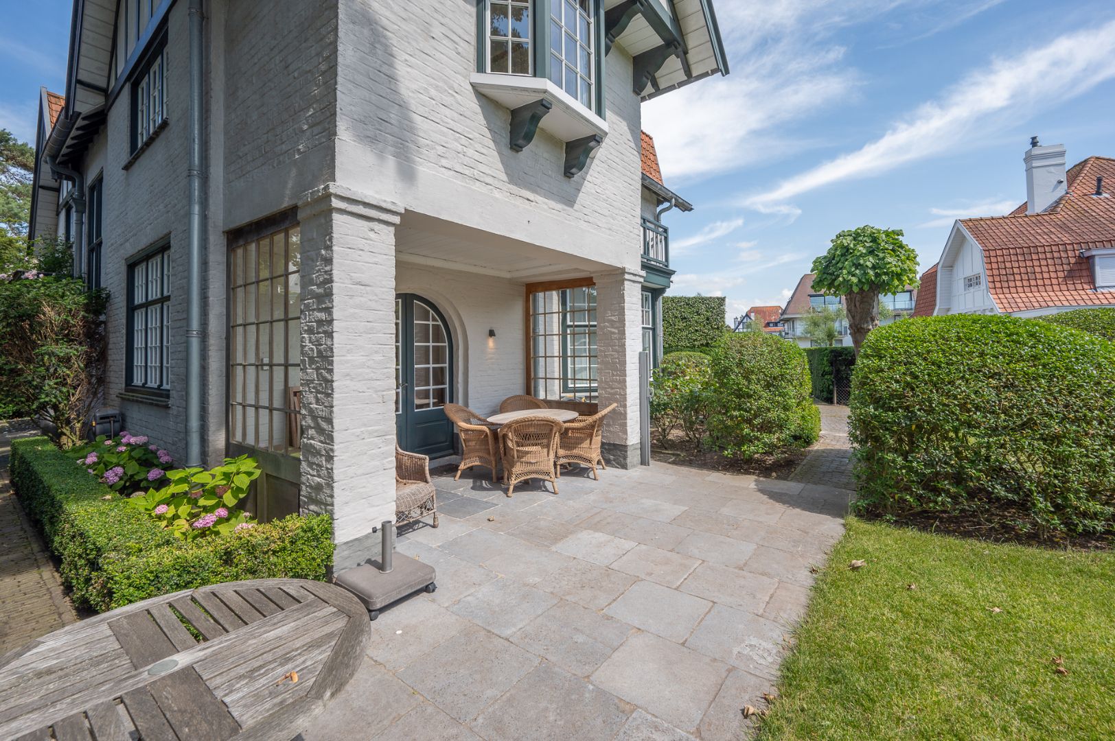 Karaktervolle villa op topligging in het Zoute verscholen in een paadje nabij de zee en het Albertplein foto 9