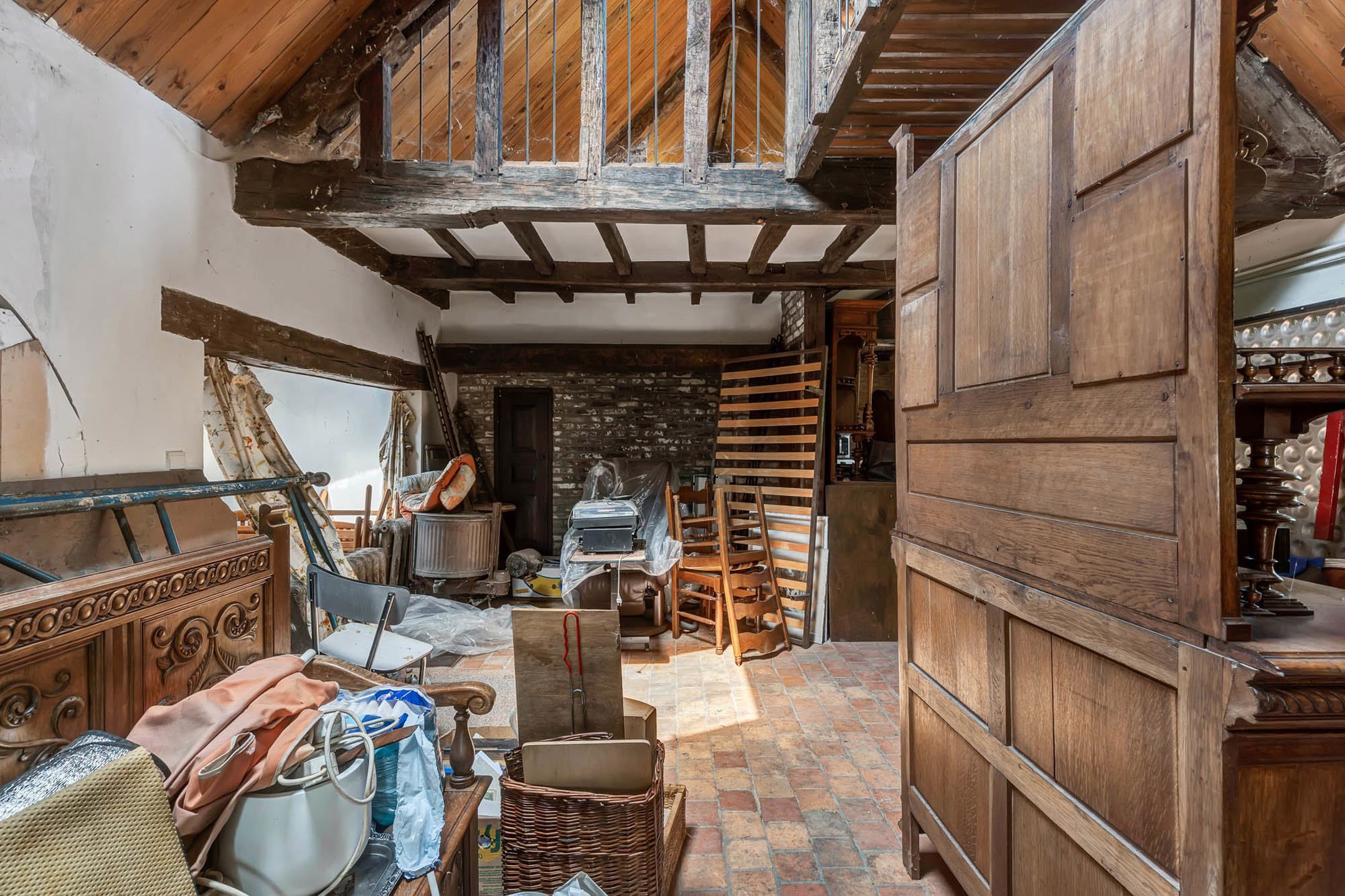 Uniek landhuis met aparte conciergewoning op 2 Hect grond foto 45