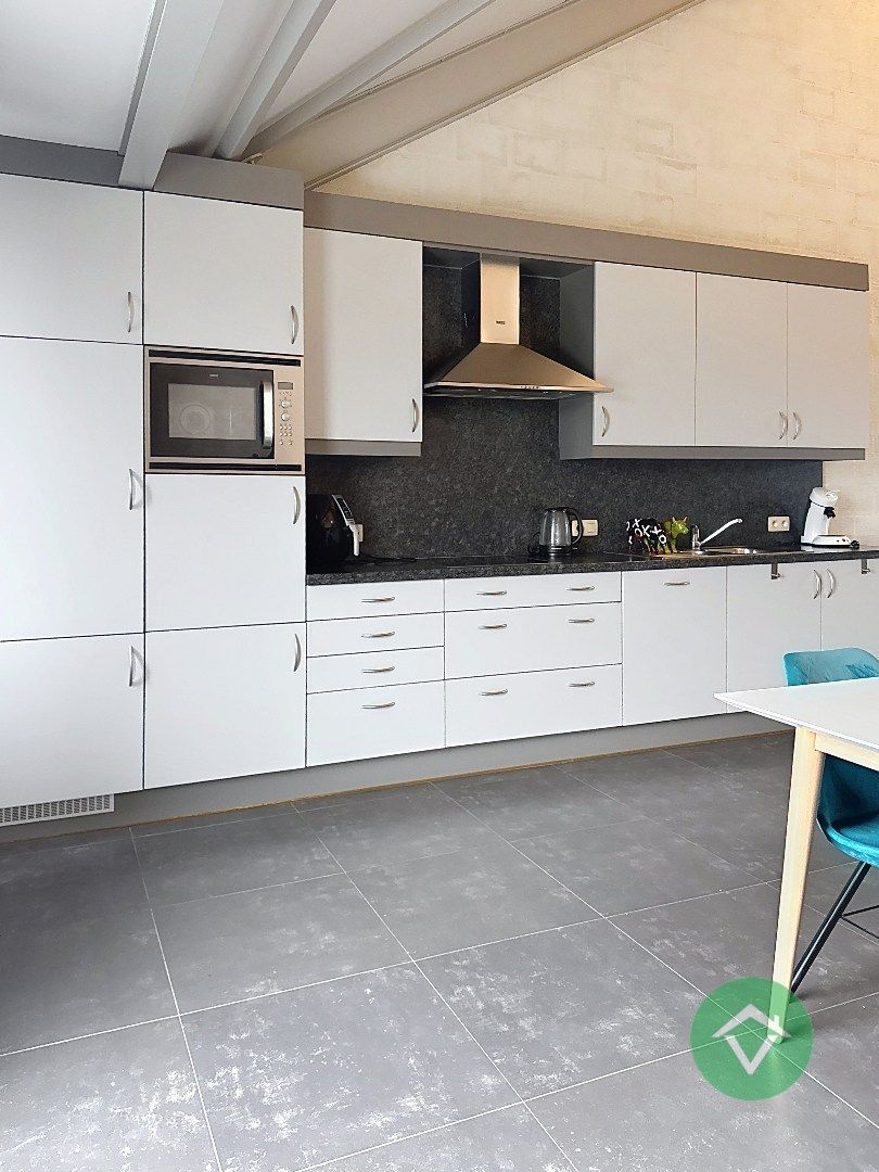 Lichtrijke Loft met 1 slaapkamer te Oostende foto 7