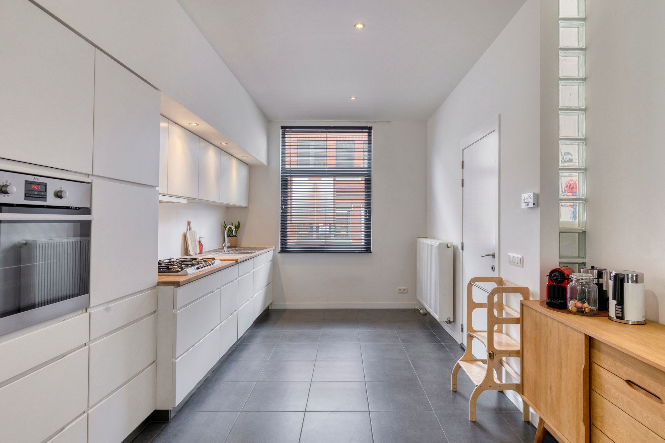 Gerenoveerde rijwoning op toplocatie! foto 3
