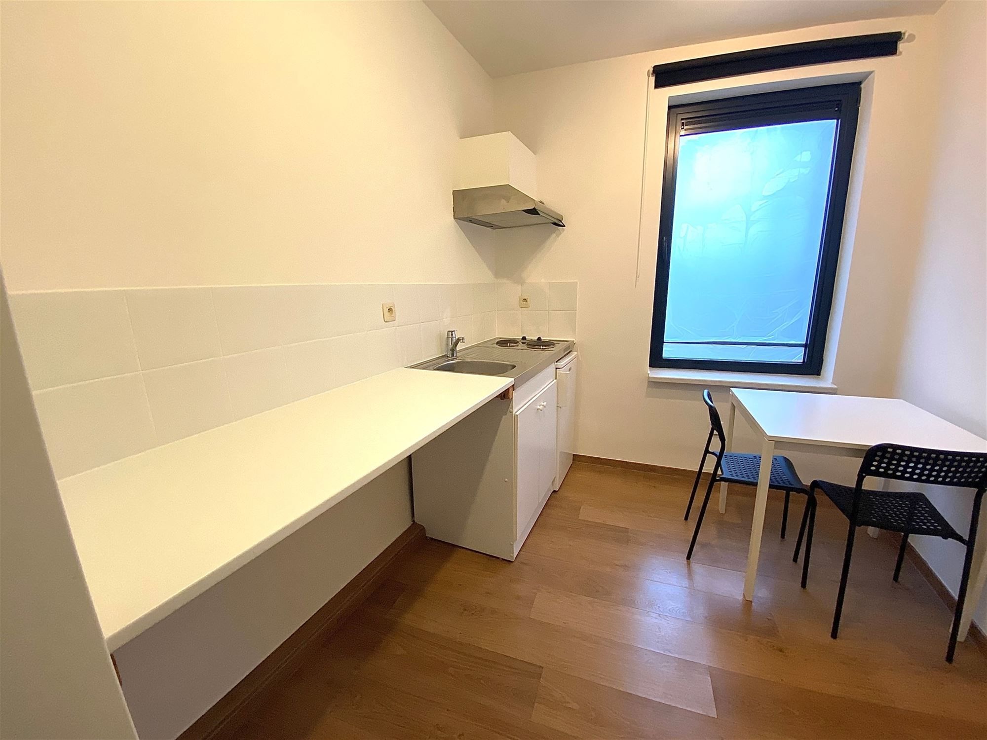 Prachtig gemeubeld studio met warmtepomp en zonnepanelen foto 4