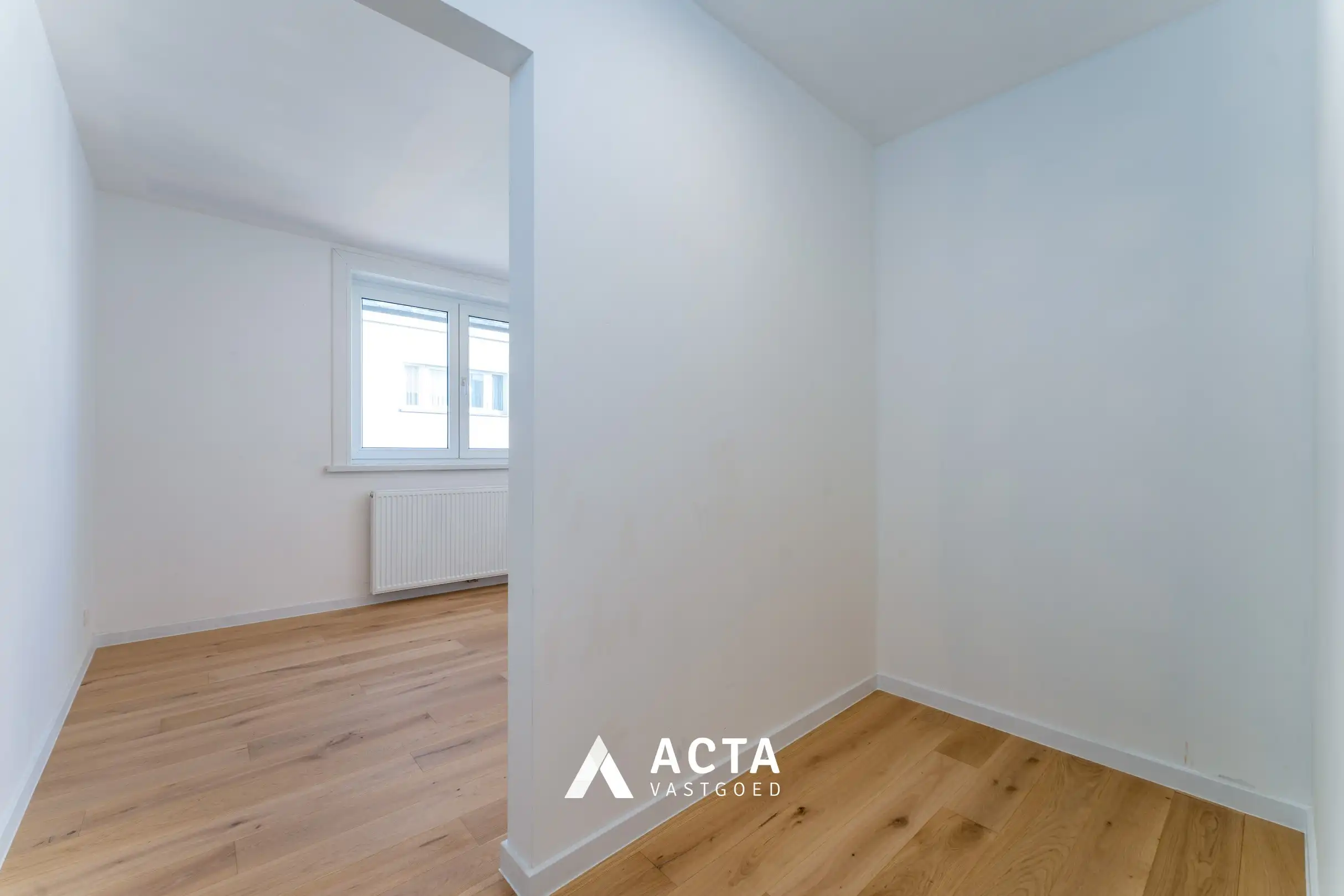 Recent gerenoveerd appartement met 2 slaapkamers op de tweede verdieping foto 8