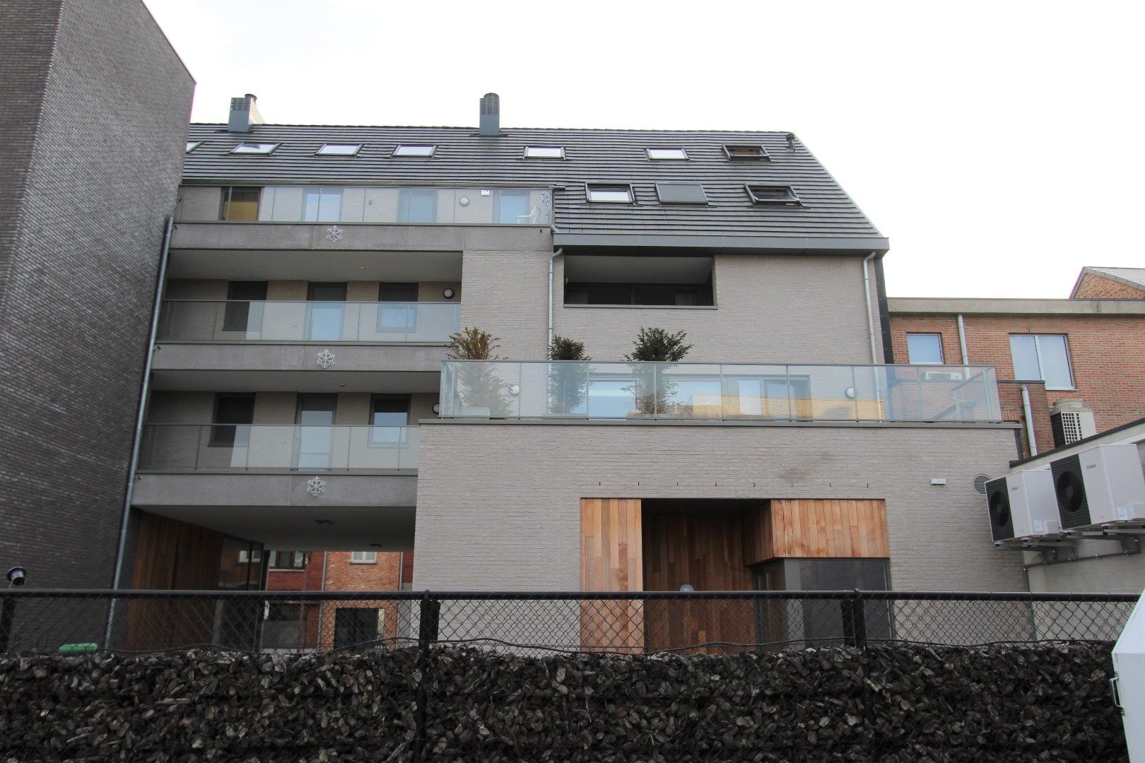 MODERN APPARTEMENT MET 2 TERRASSEN EN GARAGE foto 15