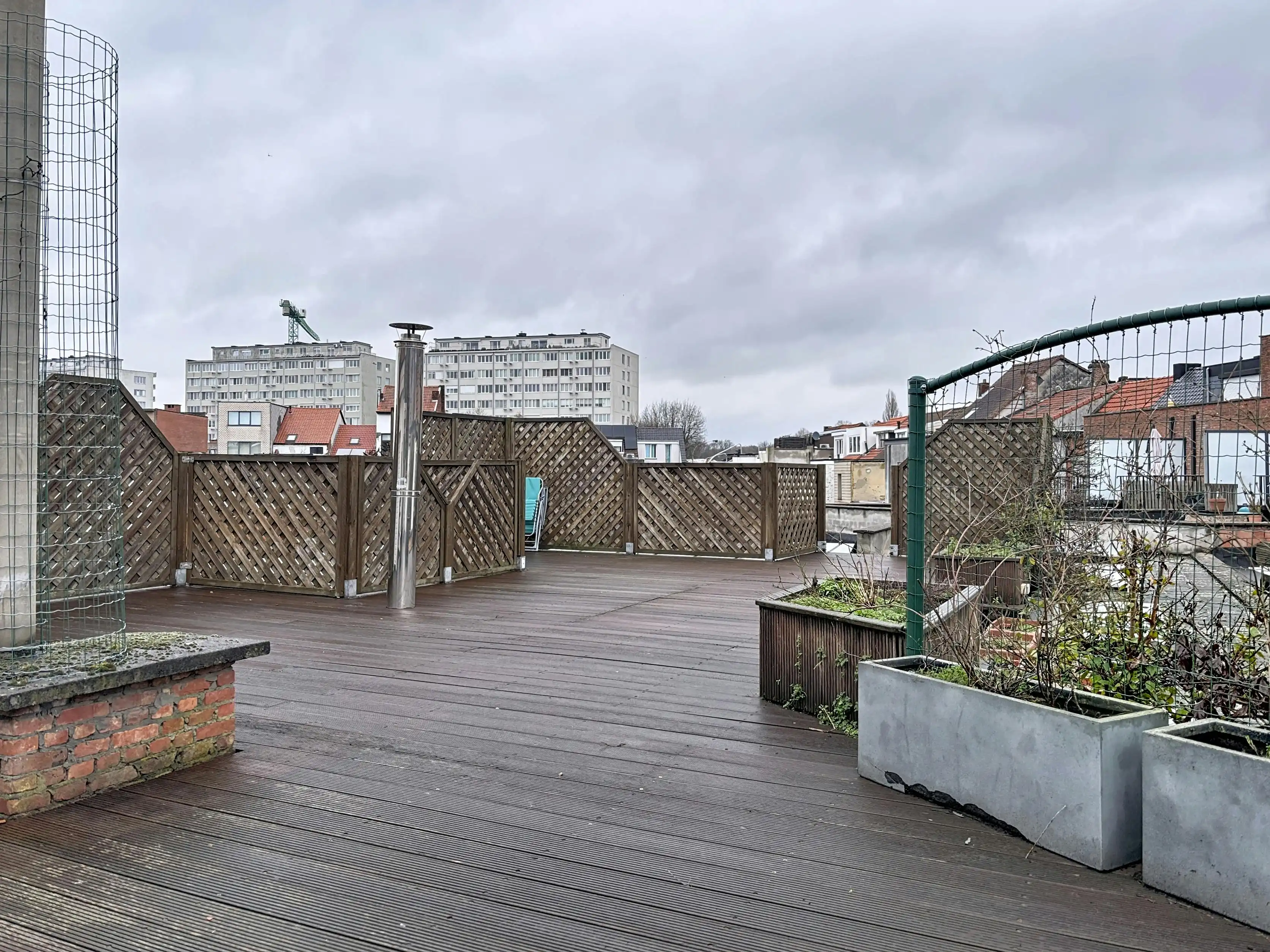 Huis (230m²) met 5 slaapkamers en groot terras te Deurne foto 4
