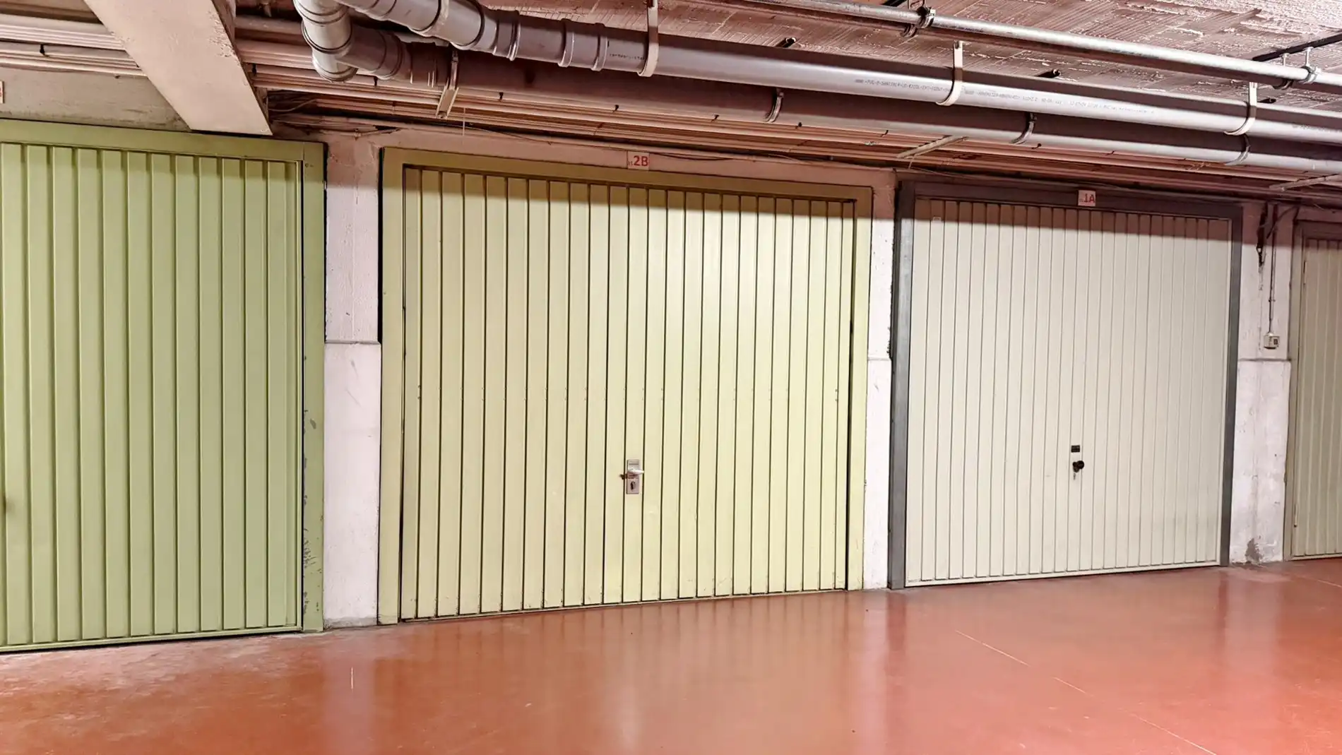 Centraal gelegen appartement met garage en berging foto 13