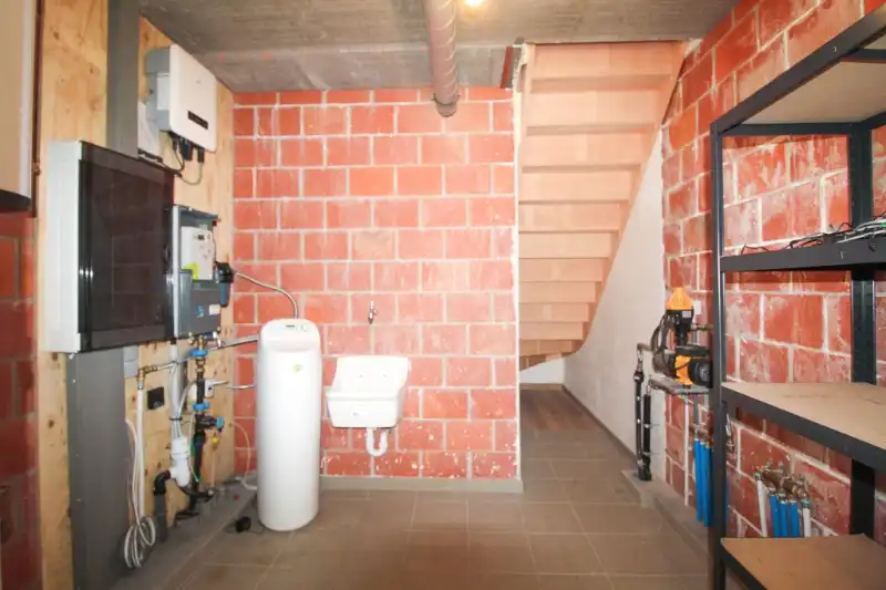 Moderne en energiezuinige nieuwbouwwoning te huur in Sijsele foto 4