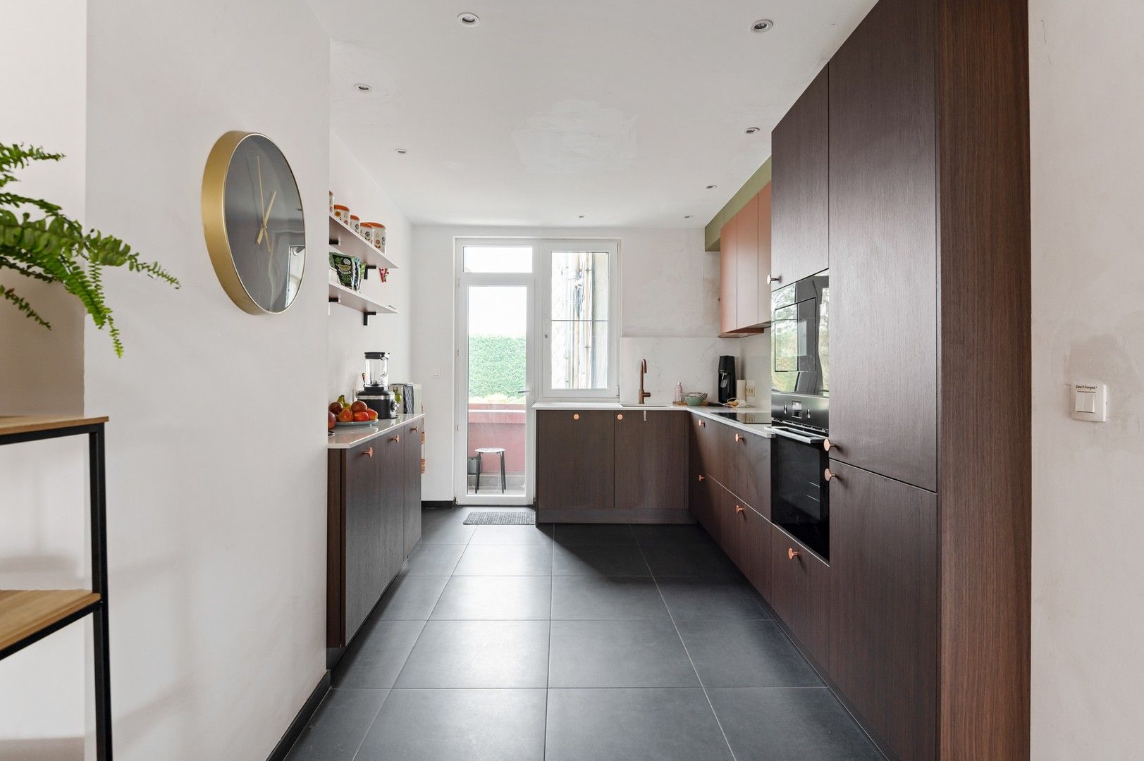 Recent instapklaar 2-slpk appartement in centrum Brasschaat foto 6