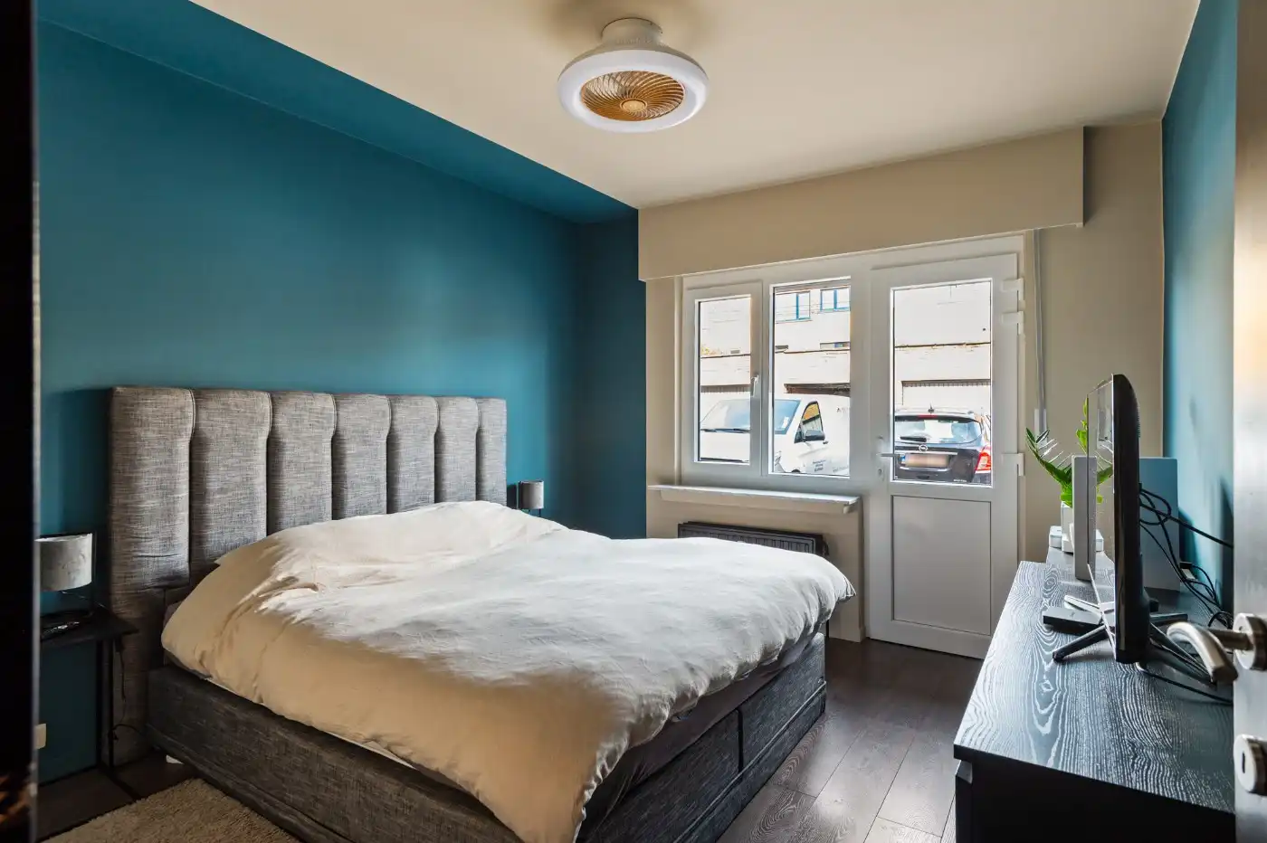 Keurig gerenoveerd, gelijkvloers appt. met 2 slpk., terrasje en garagebox foto 10