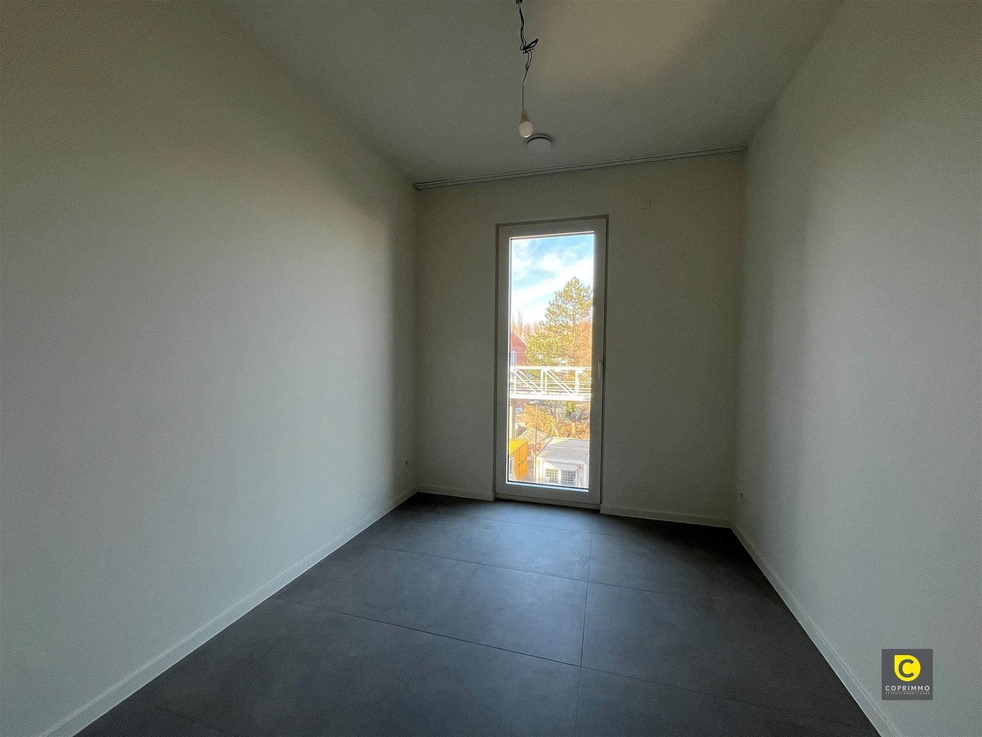 Hoekapp met 3 slpks, terras en staanplaats! foto 6