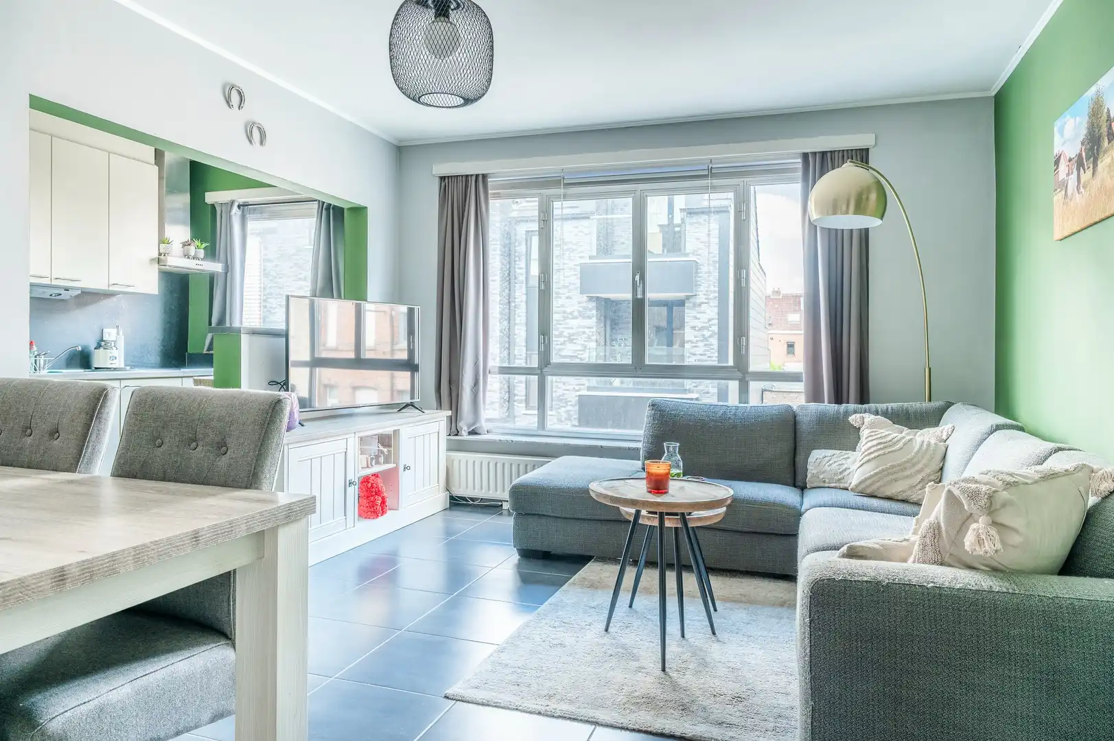 Instapklaar appartement met garage foto {{pictureIndex}}