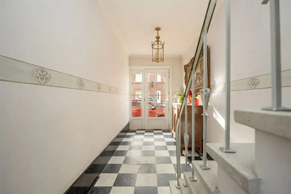 Volledig gerenoveerd appartement met terrasje foto 16