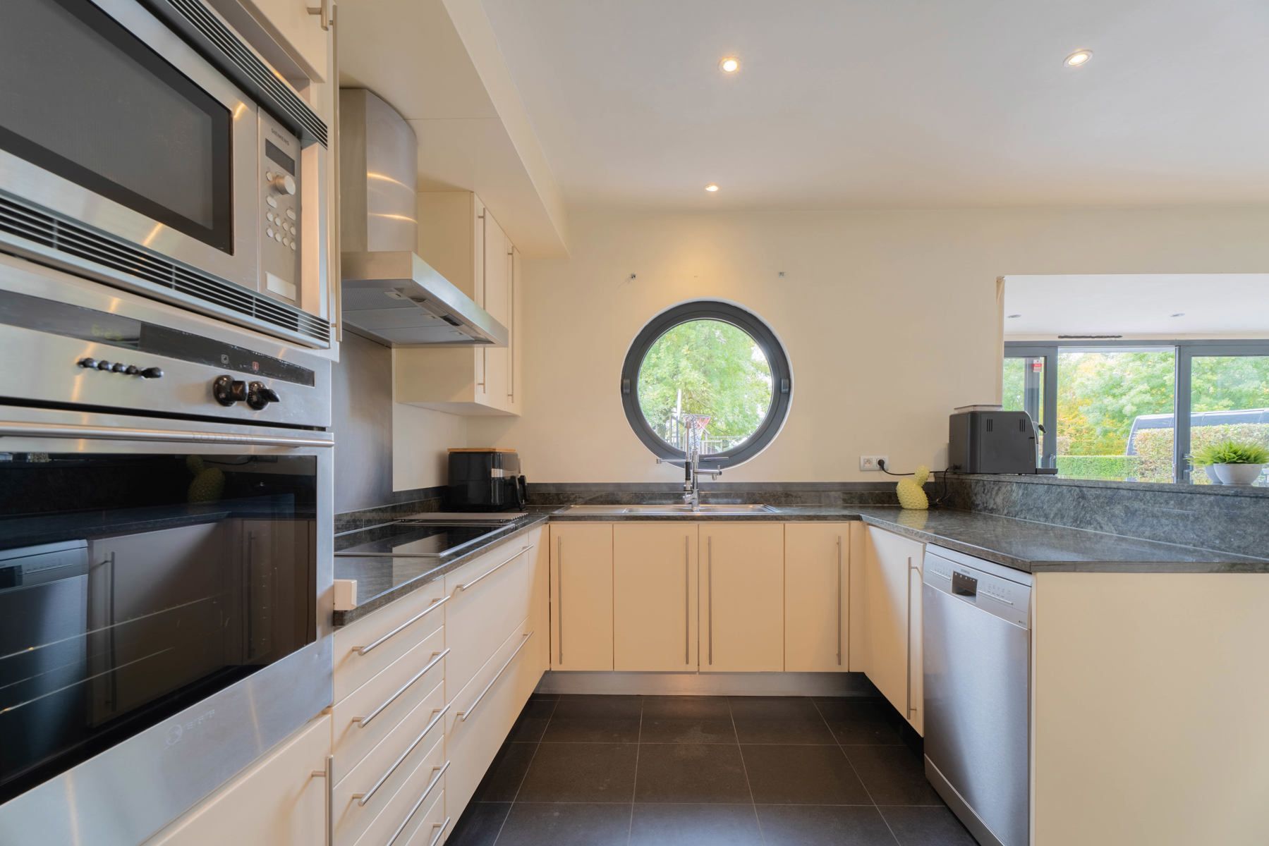 Woning Pajottegem – Parking voor camper, camion of marktwagen foto 11