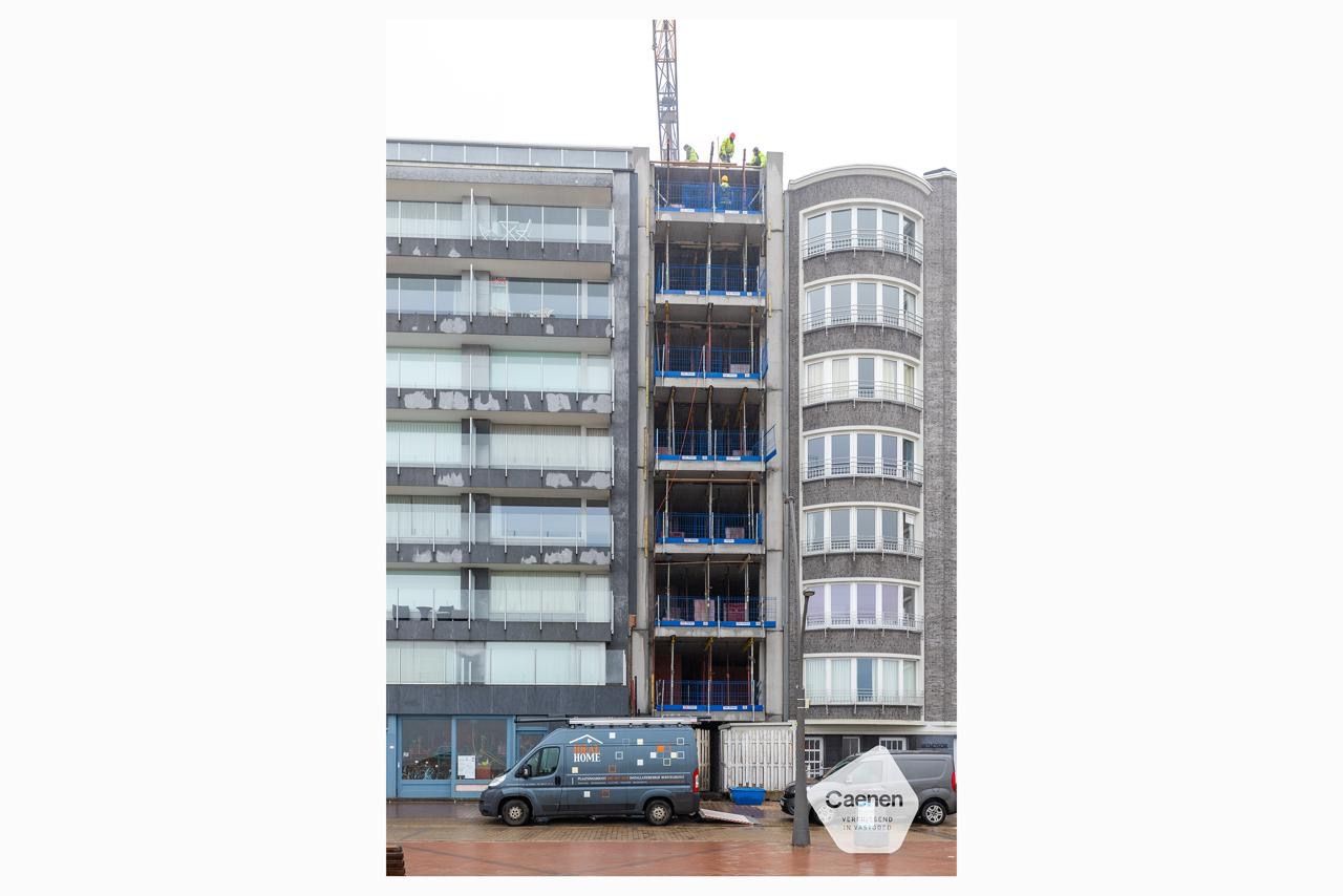 Exclusief nieuwbouwproject op de Zeedijk van Oostduinkerke! foto {{pictureIndex}}