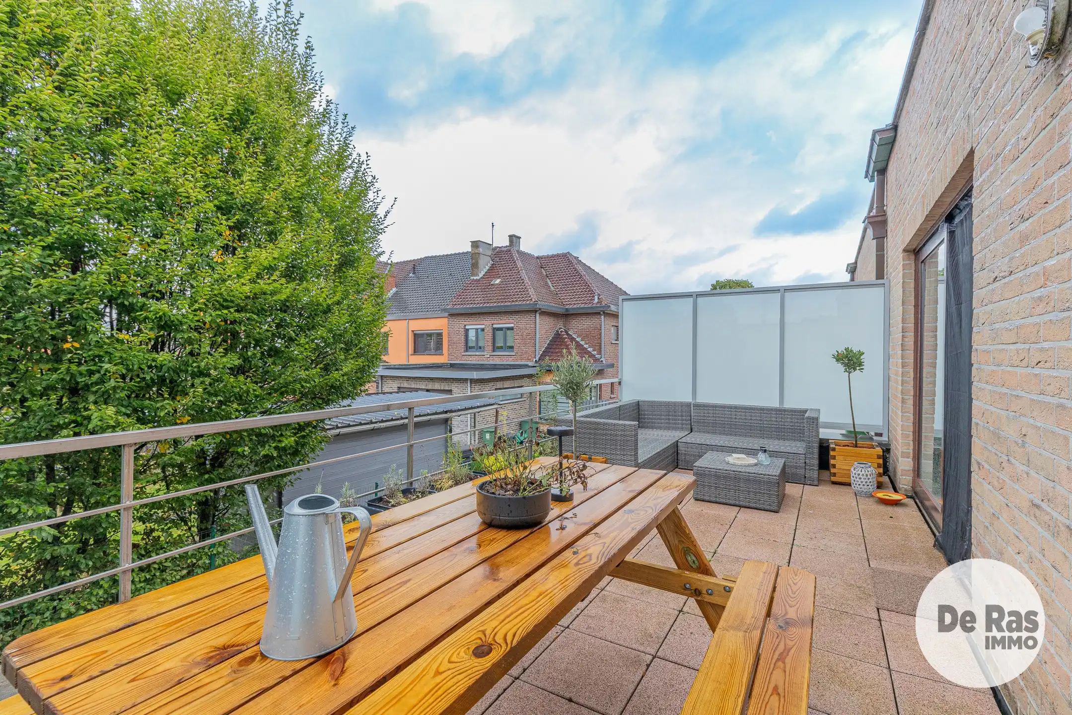 HERZELE-Schitterend 2-kamer App van 118m³ met terras/garage foto 9