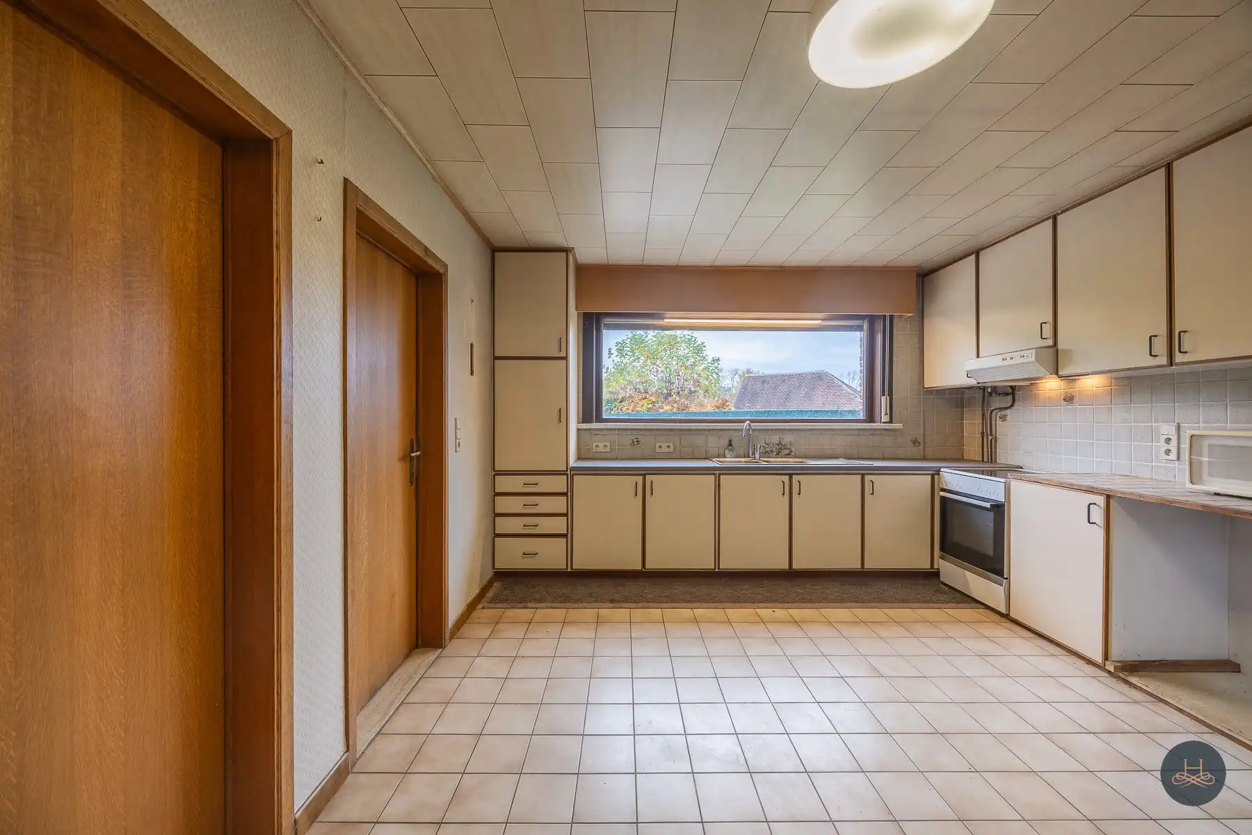 Ruime landelijke woning met potentieel foto 8