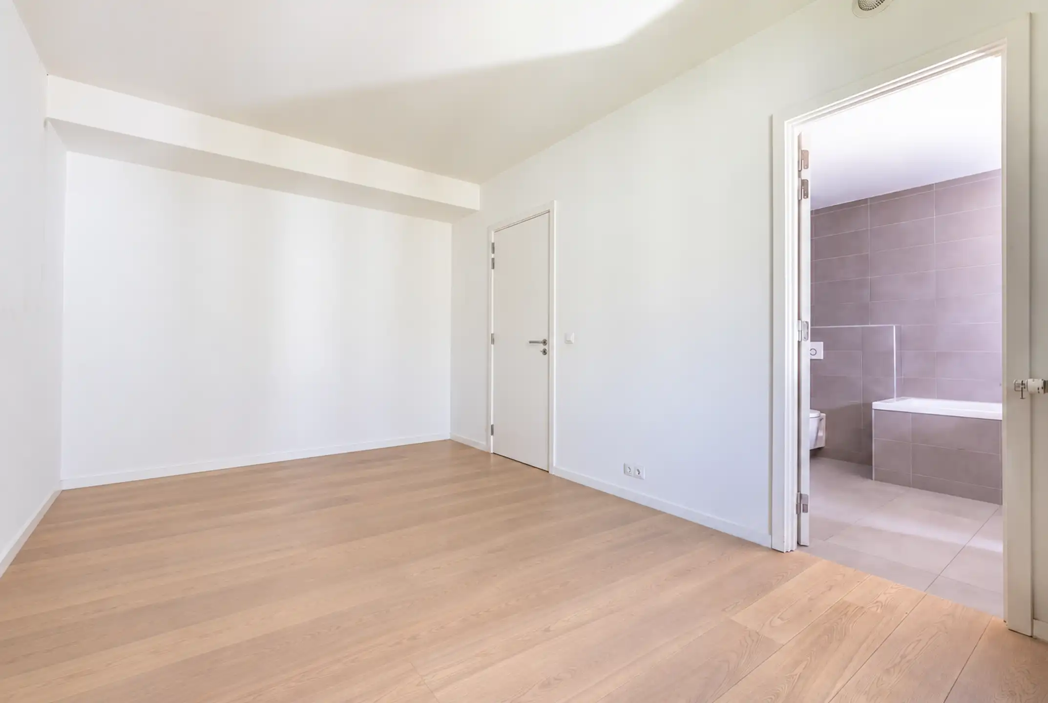 Up-Site Tower, licht appartement met 3 slaapkamers foto 10