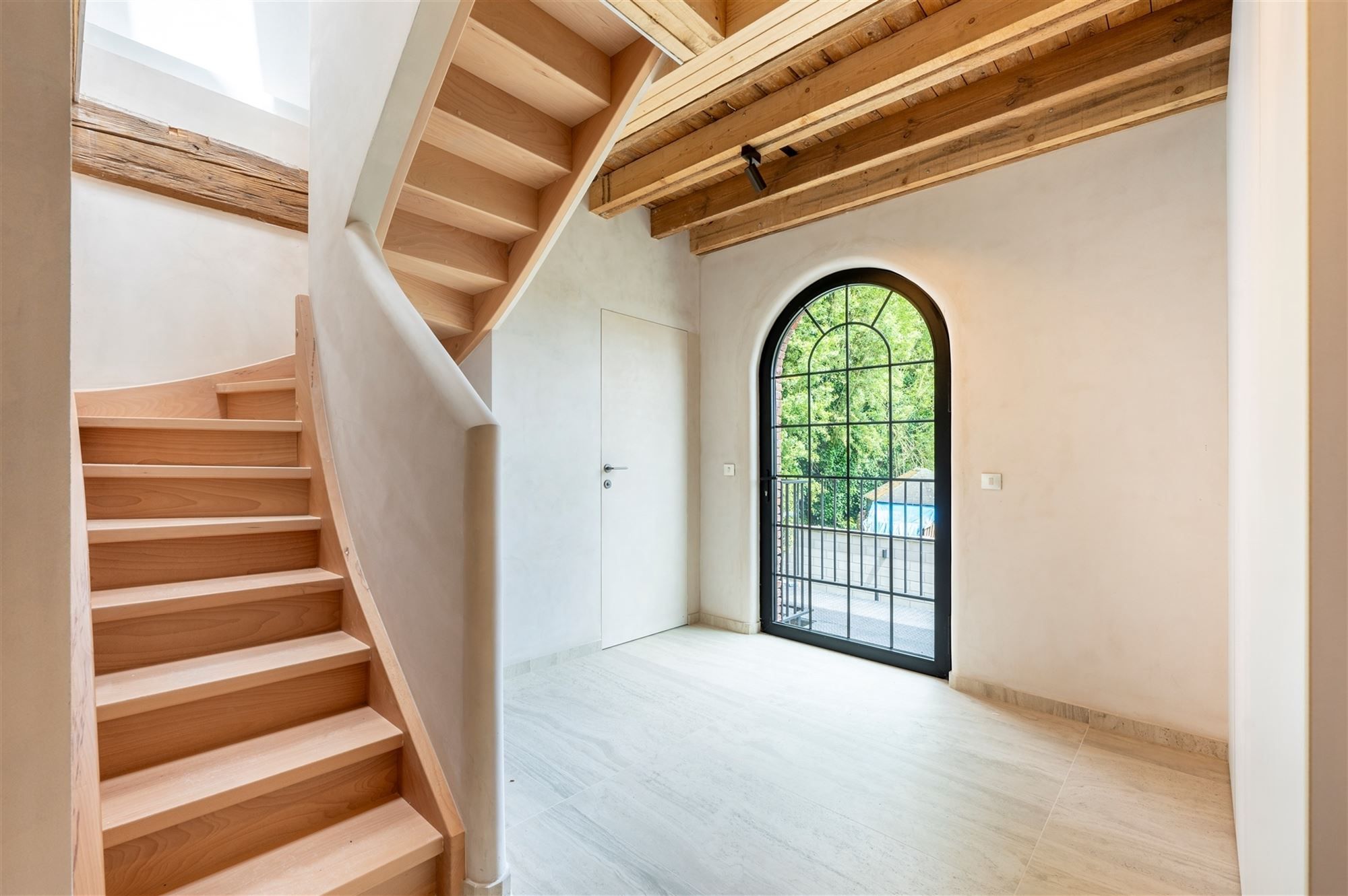 Gerenoveerde duplexloft in uniek project! foto 3