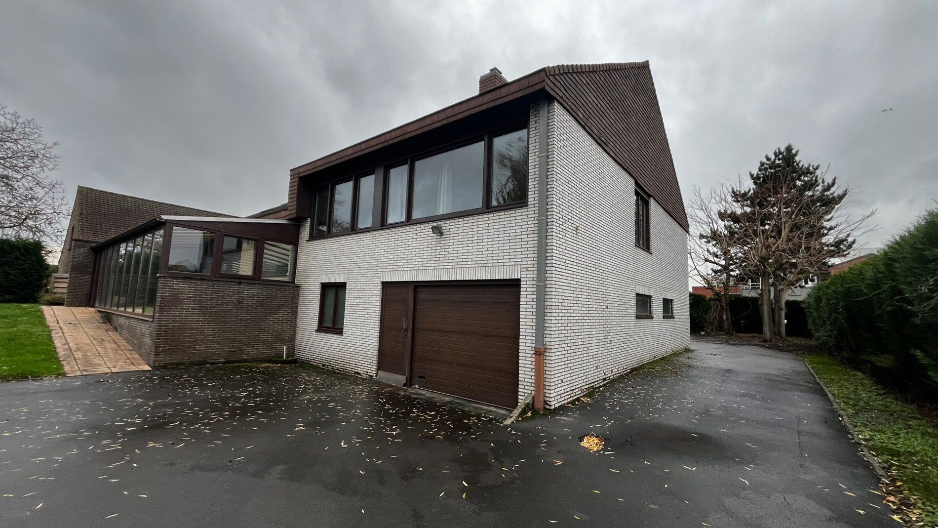 Grote woning op 1518 m² met 5 kamers & een grote garage foto 4