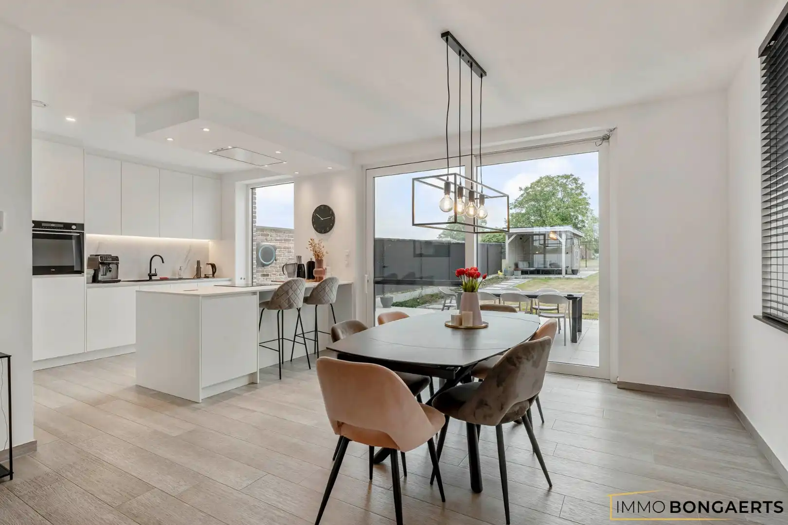 Recente gezinswoning met 3 slaapkamers  foto 9