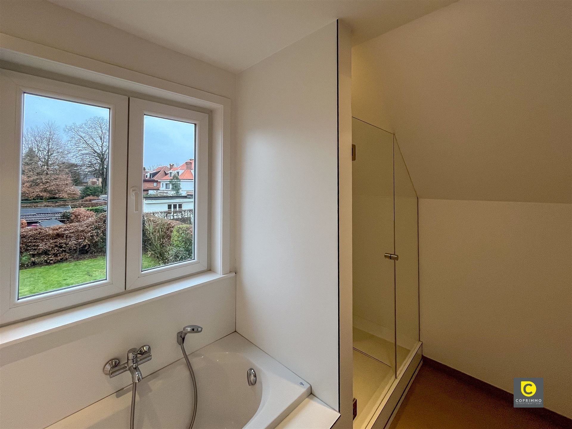 Vrijstaande swoning met 2 Slp foto 11