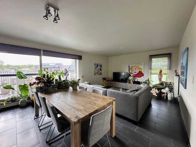Modern en stijlvol appartement met ruim terras in kleinschalige residentie te Oudsbergen. foto 3