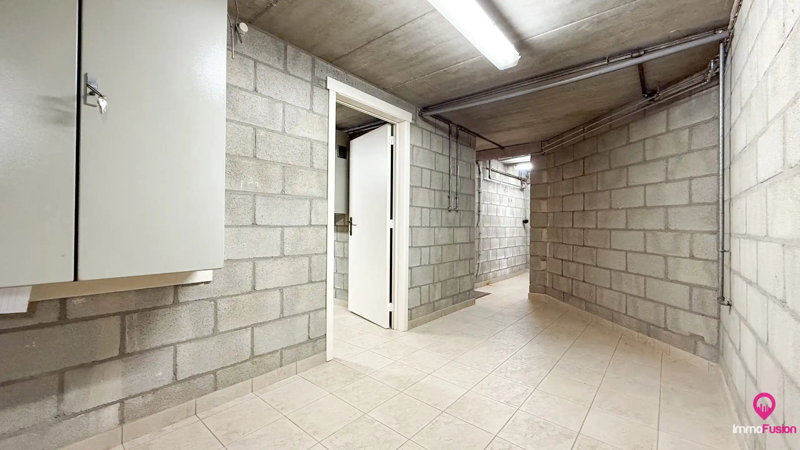 Hoog afgewerkte woning met 4 slpkms en kelder op 6are ! foto 32