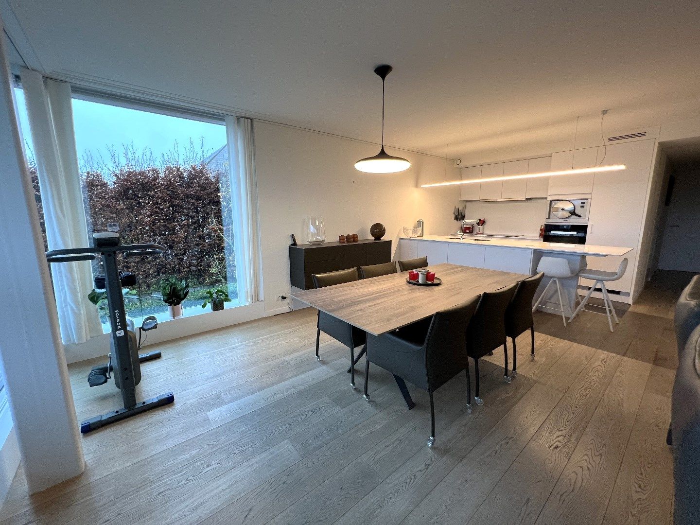 PRACHTIG APPARTEMENT MET GARAGE EN RUIM TERRAS IN IEPER foto 5