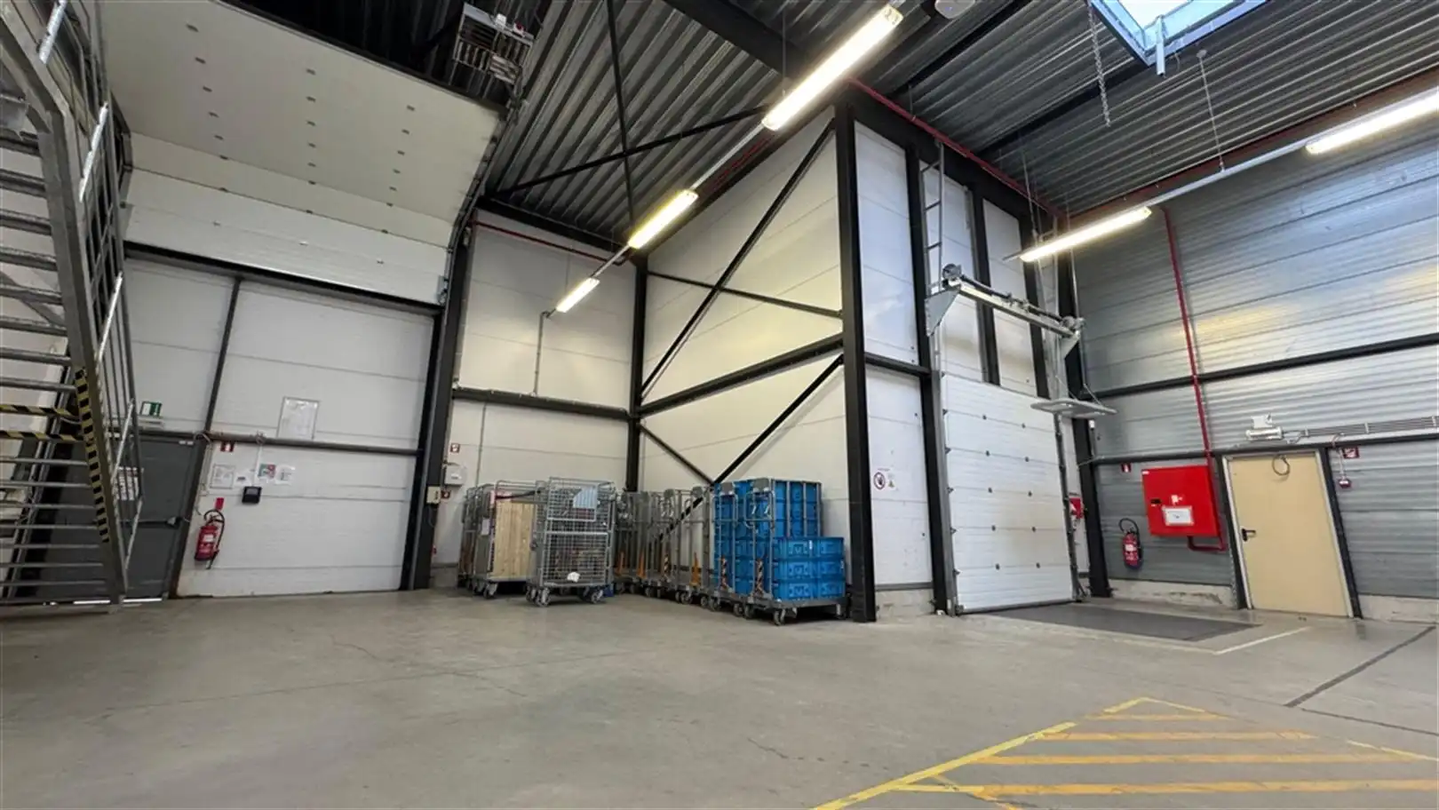 POLYVALENT BEDRIJFSGEBOUW foto 8