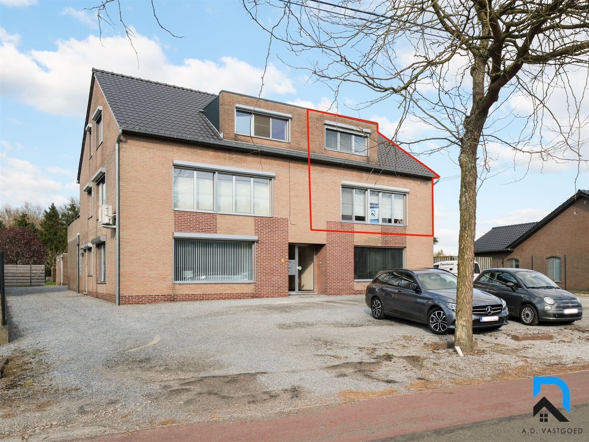 Ruim appartement met 3 slaapkamers en privé tuin foto 29