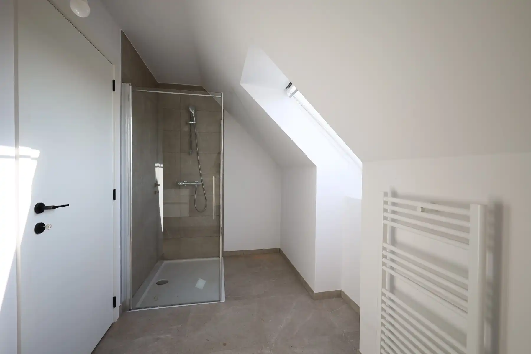 Laatste kansen: Mooi volledig afgewerkte, instapklare nieuwbouwwoning aan 6% BTW foto 15