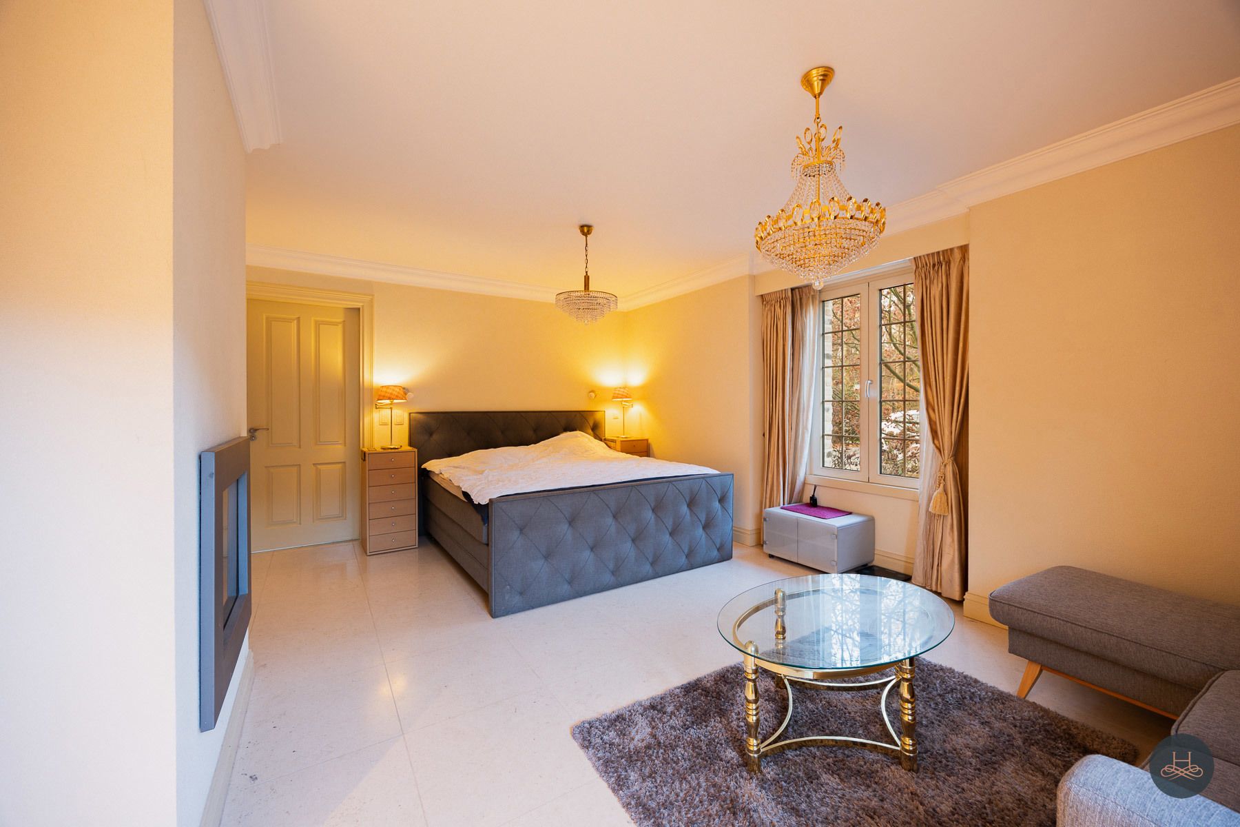 Riante villa op toplocatie in het groen met privé-bos foto 6