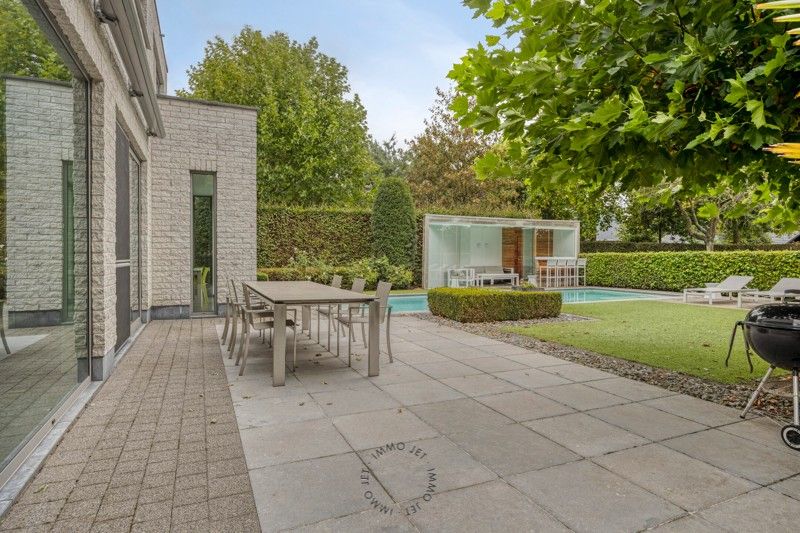 Exclusieve villa met zwembad in rustige wijk nabij het centrum van Beveren foto 28