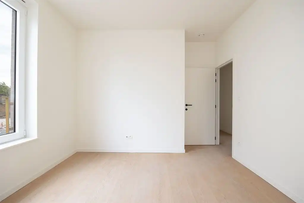 Ruim 3-slaapkamer appartement met luxe afwerking foto 9