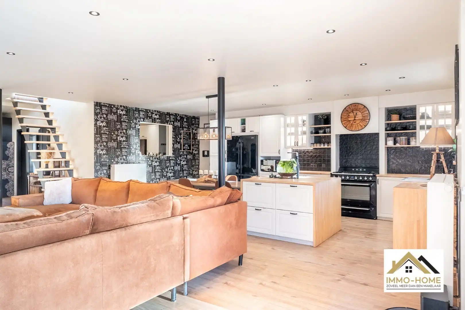 Ruime vrijstaande woning met zwembad en ruime grond op topligging! foto 6