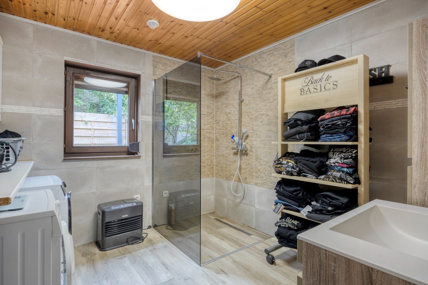 Instapklare woning met 3 slaapkamers en ruimte voor atelier / hobby !  foto 8