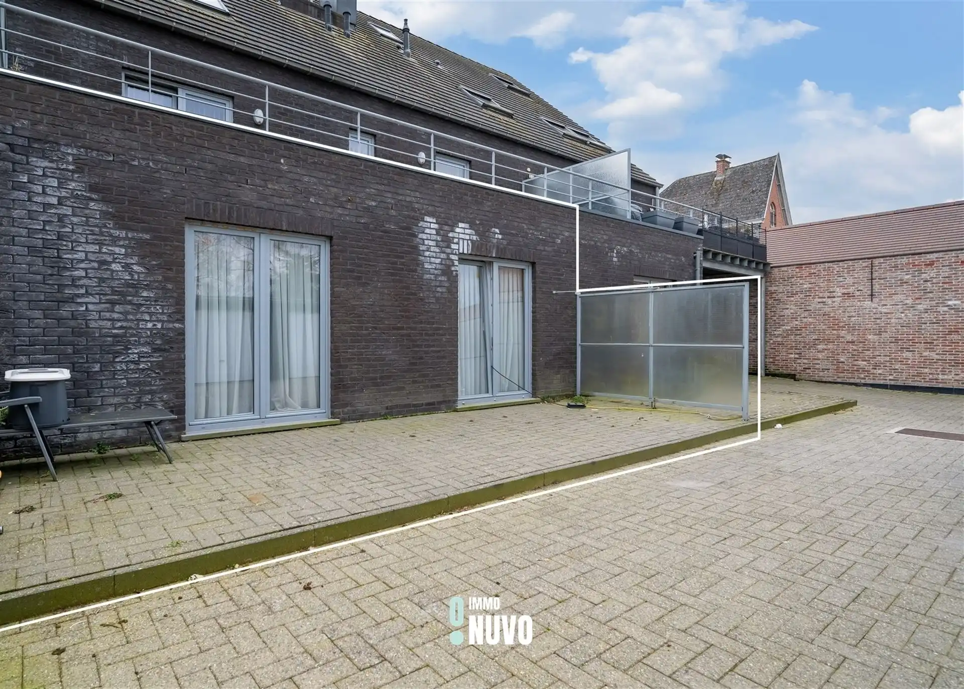 Gelijkvloers instapklaar 2 slaapkamer appartement met garage foto 11