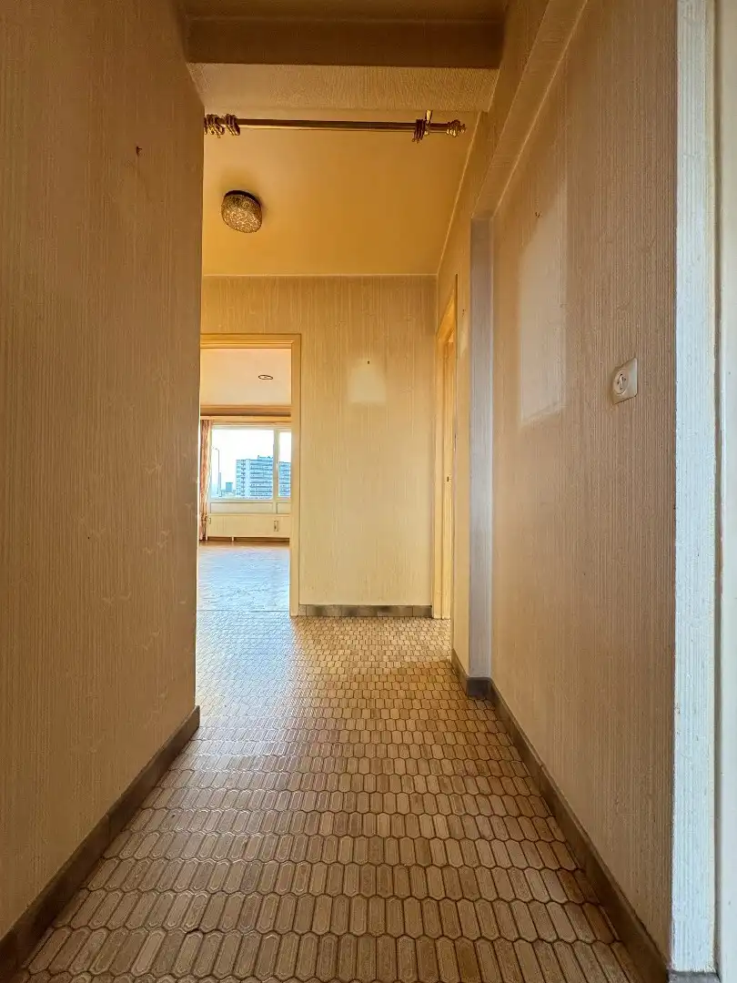 Een lichtrijk 2-SLPK.-appartement met kelder foto 10