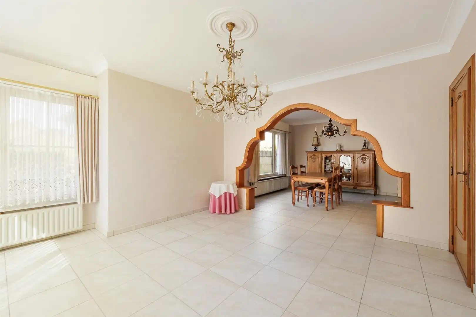 Instapklare woning met garage en tuin! foto 3