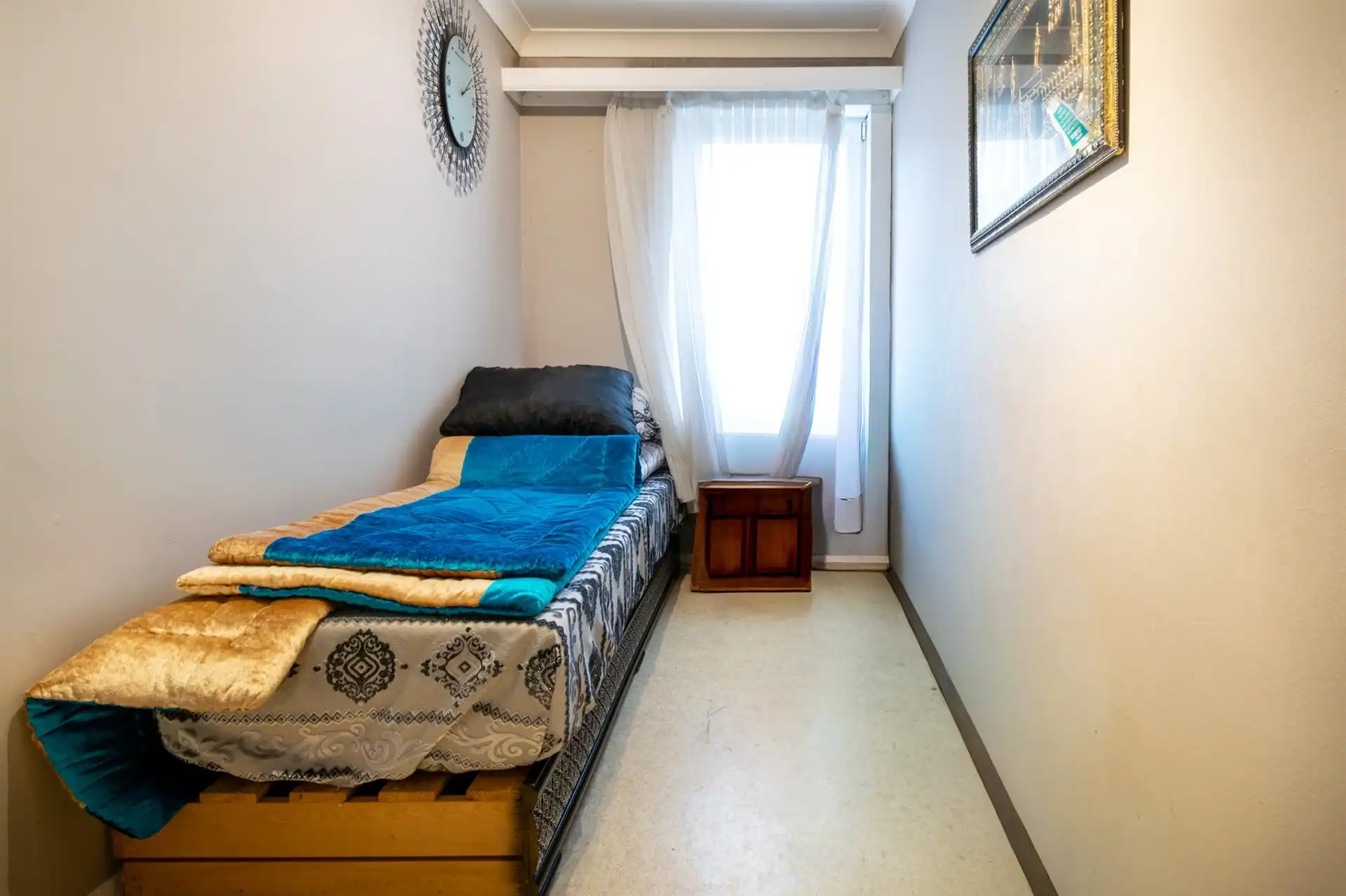 Te renoveren bel-etage in centrum Sint-Niklaas foto 6