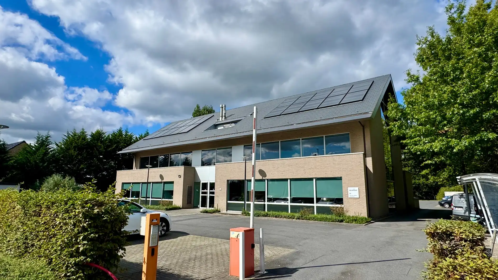 Opgefriste kantoorruimte te huur aan N70 in Lochristi foto 24