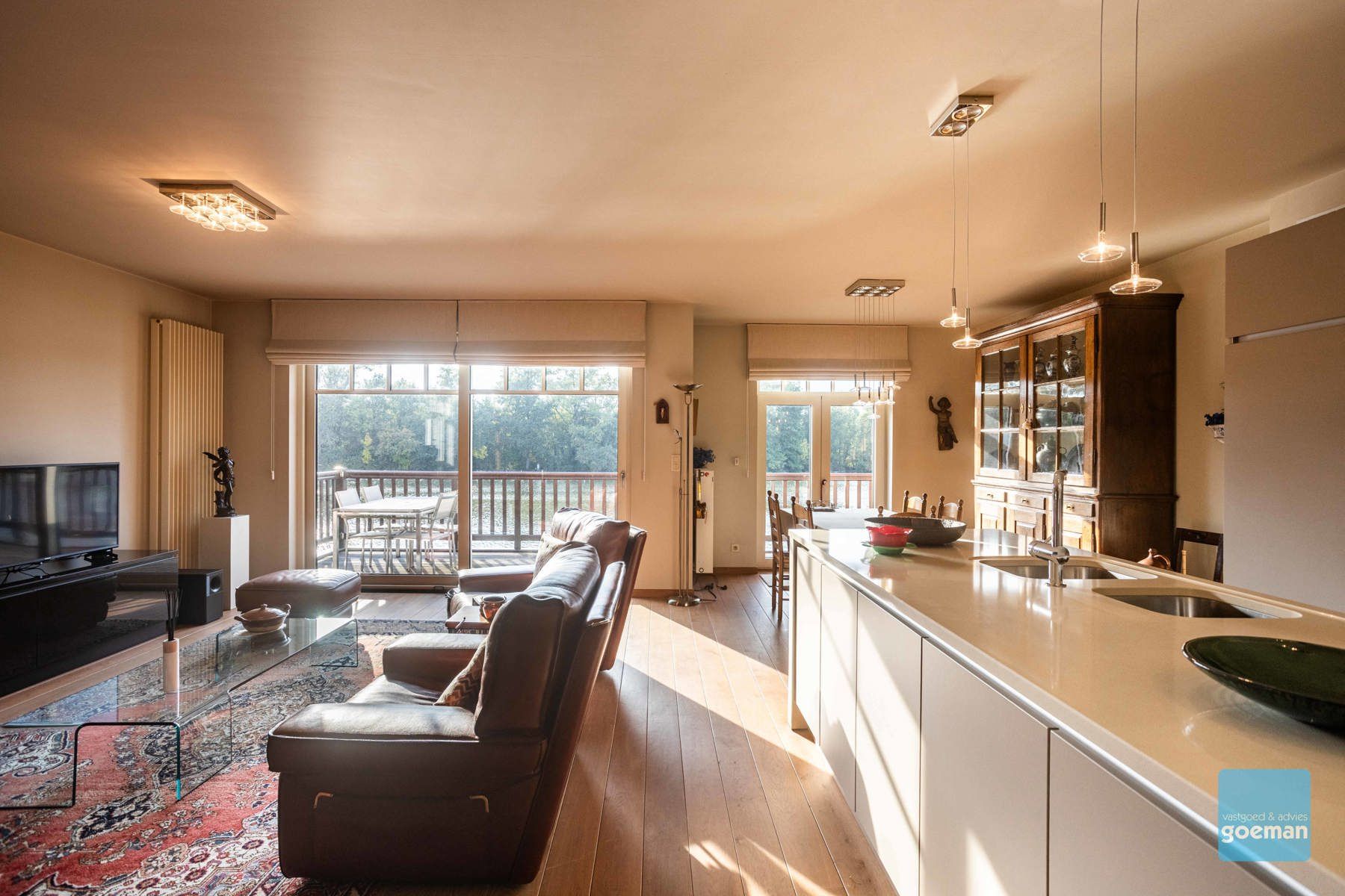 TE KOOP IN BERLARE: Luxueus appartement met adembenemend zicht op het Donkmeer – Berlare foto 9