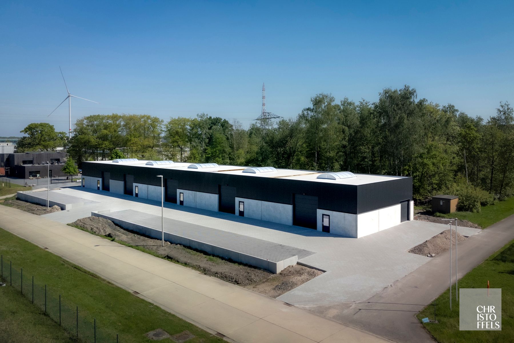 Nieuwe KMO-unit van 225m² op bedrijventerrein in Lanklaar!  foto 8