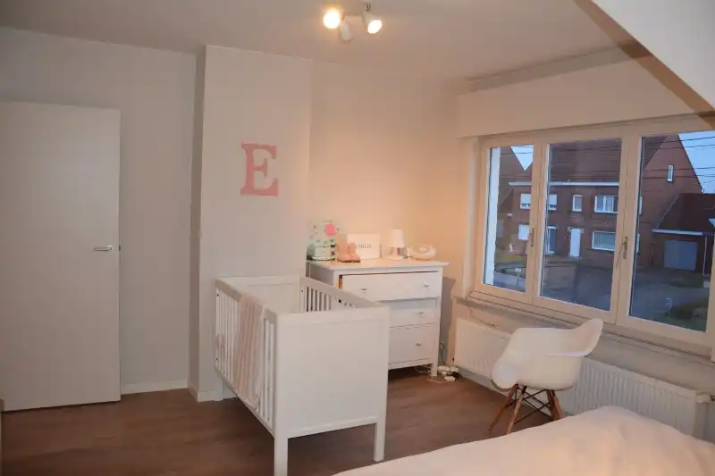 Karaktervolle halfopen woning te huur in centrum van Anzegem foto 9