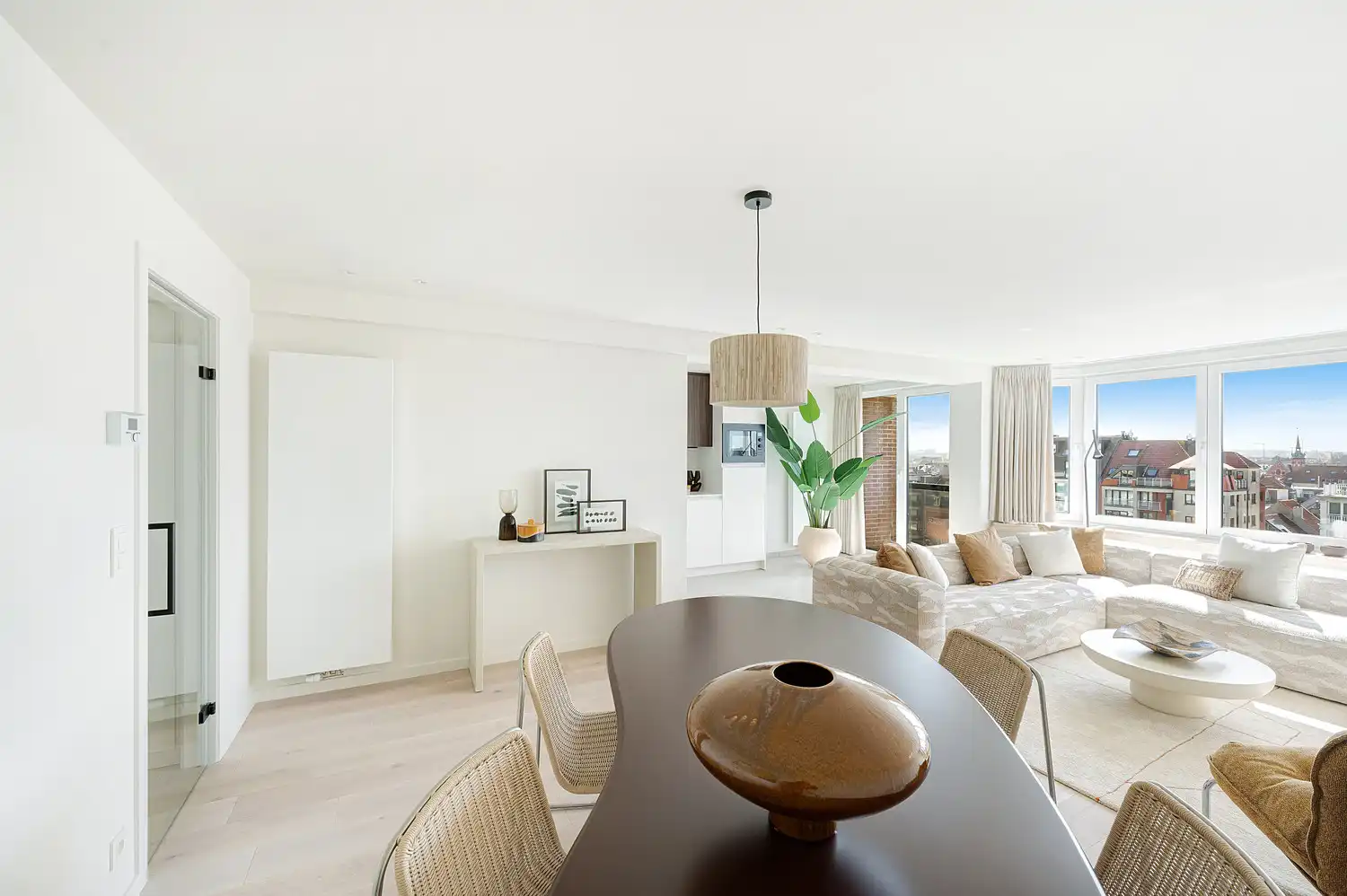 Prachtig vernieuwd appartement met open zichten en terrassen foto 4